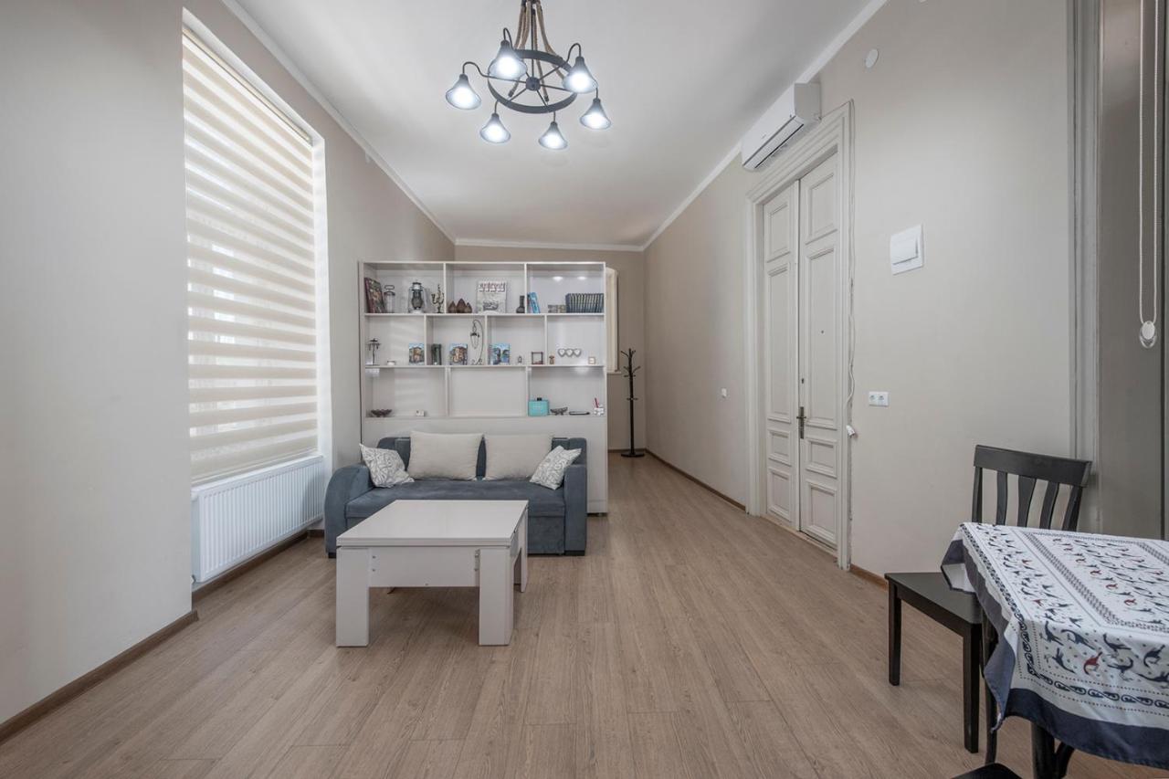 Orbeliani Apartament *